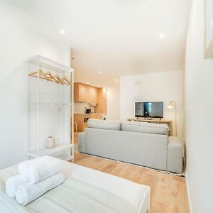Studio Appartement met Twee Slaapkamers